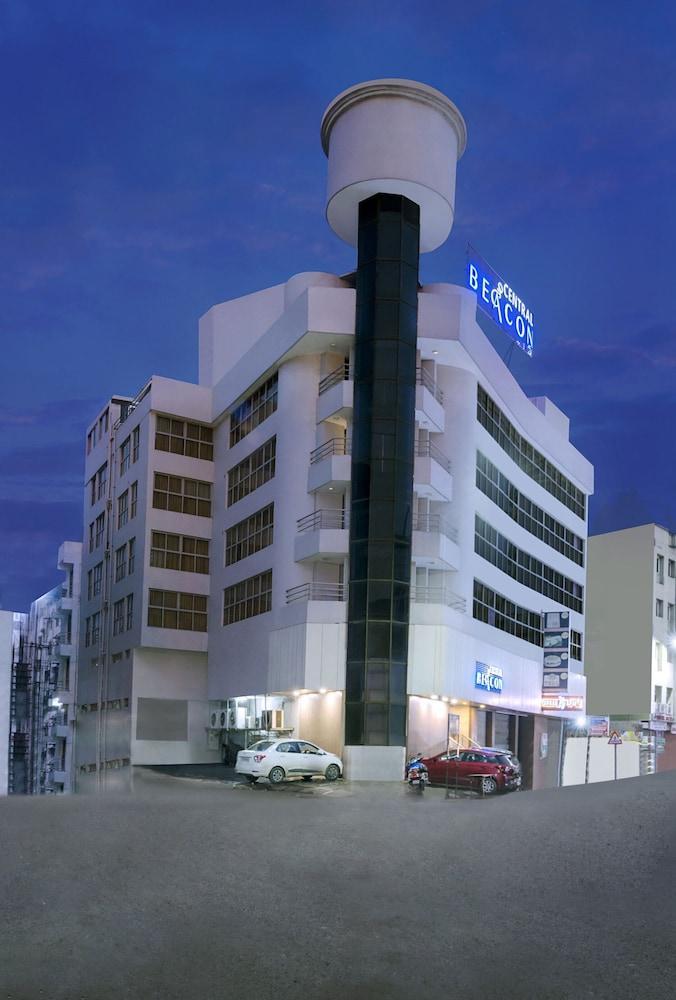 Central Beacon Hotel Surat Buitenkant foto