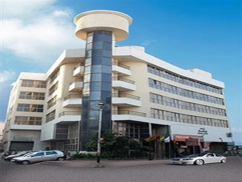 Central Beacon Hotel Surat Buitenkant foto